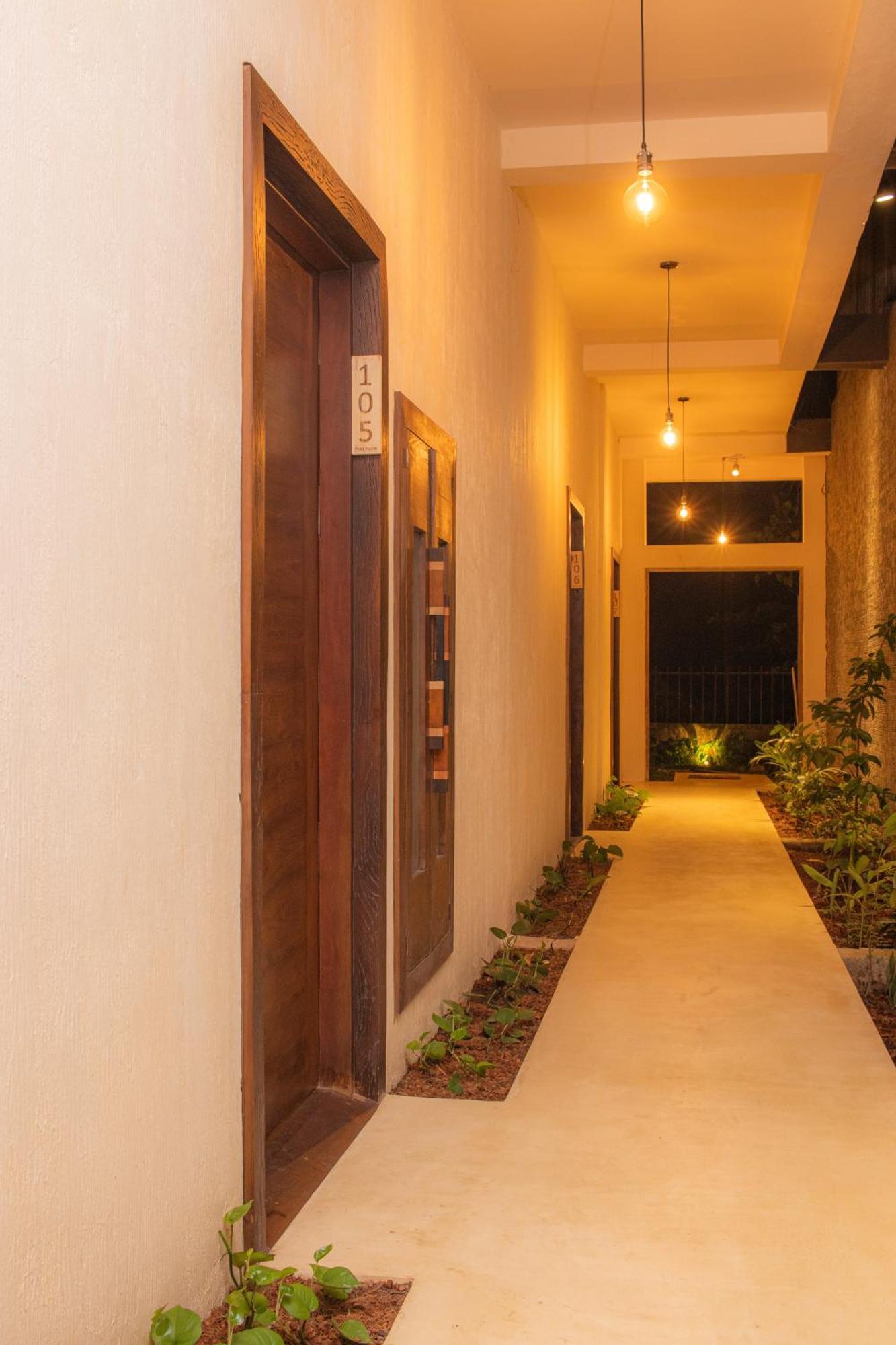 Spicepeek Boutique Hotel Cmb Airport Katunayake Exterior photo